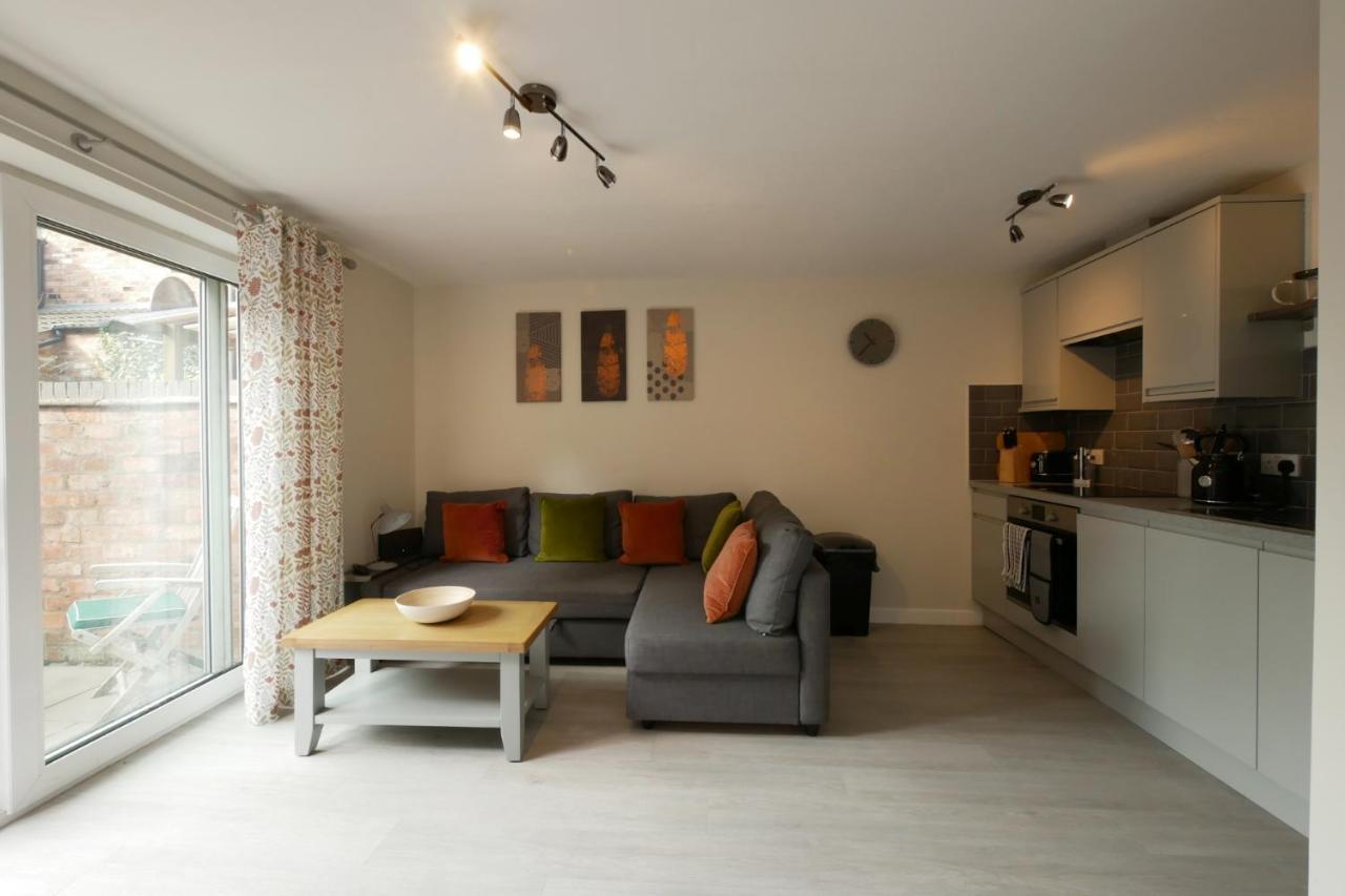 Appartamento Crewe Short Lets 8 Victoria Court, Crewe Esterno foto